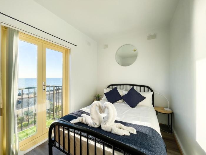 2BR entire apartment beach