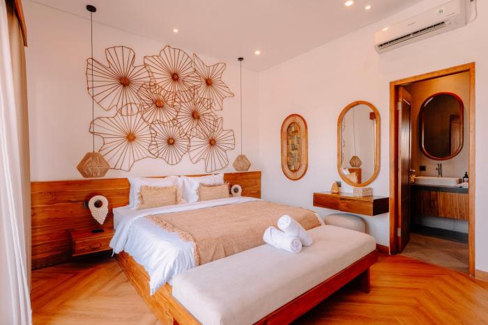 Amoura Villa tropical 2BR Near Canggu Cafes & Beach