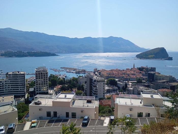 Walk to the Sea-1 bedroom BUDVA