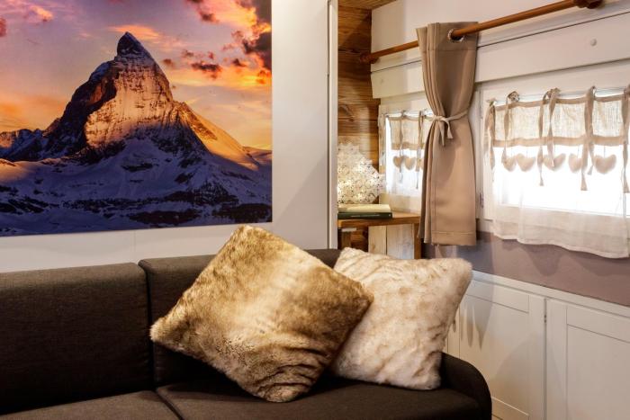HelloCHALET Cervinia - Ski-in Ski-out Studio, 200mt at Plan Maison Lift