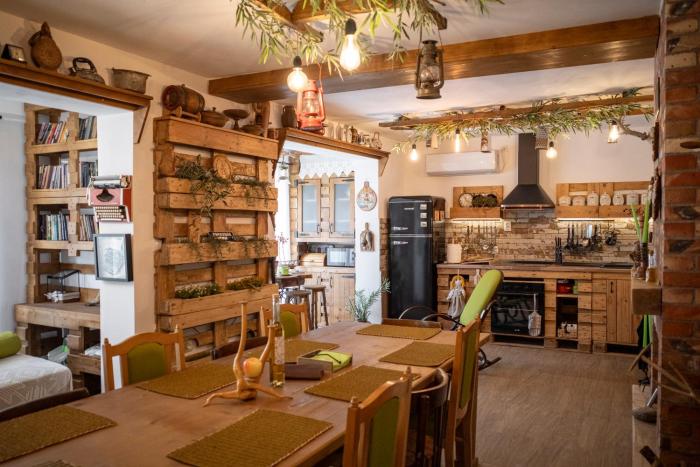 Yaninata Art House in Teteven