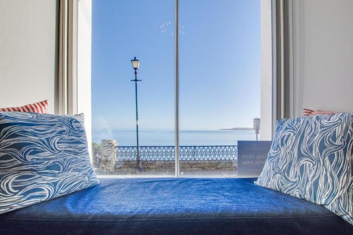 2 Bed in Tenby oc-pw9031