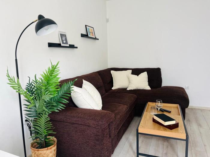 Classic Modern Apartment with Parking Place