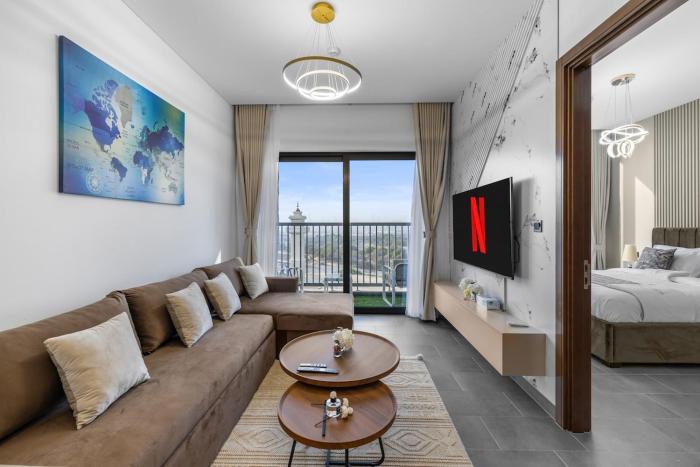 Stylish 1BR Retreat in Sobha Crest with Balcony