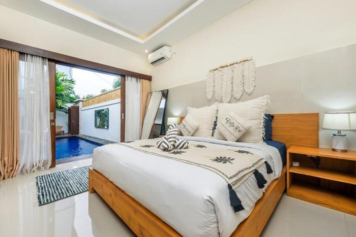 Adikara Villa 2 Cozy 2BR in Canggu, Berawa 5 mins to the beach