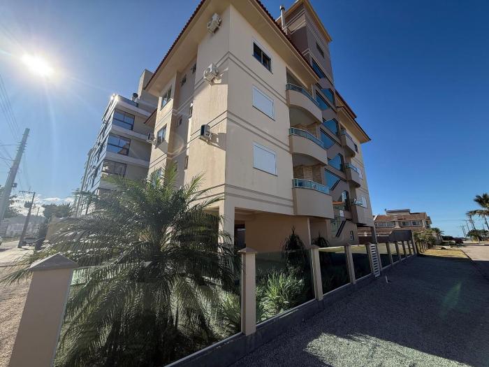 Cód 179 - Apartamento a 70m do mar, na Praia de Palmas