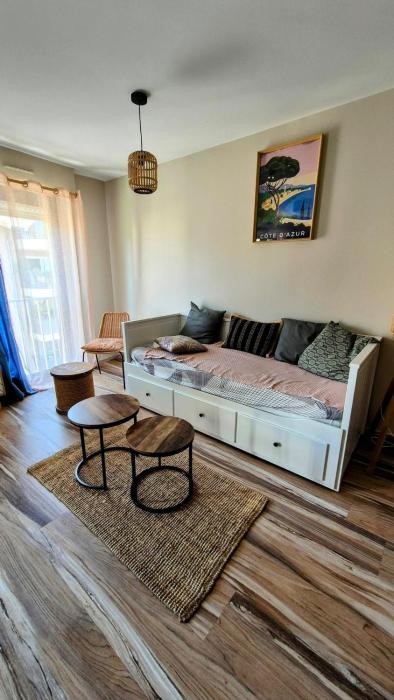 Carquediem - close toamenities