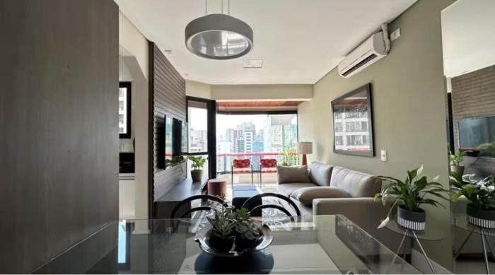 Apartamento moderno e aconchegante muito próximo à Faria Lima