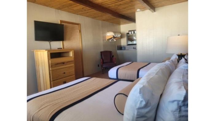 St James Family Suite 1 - Historic Hotel