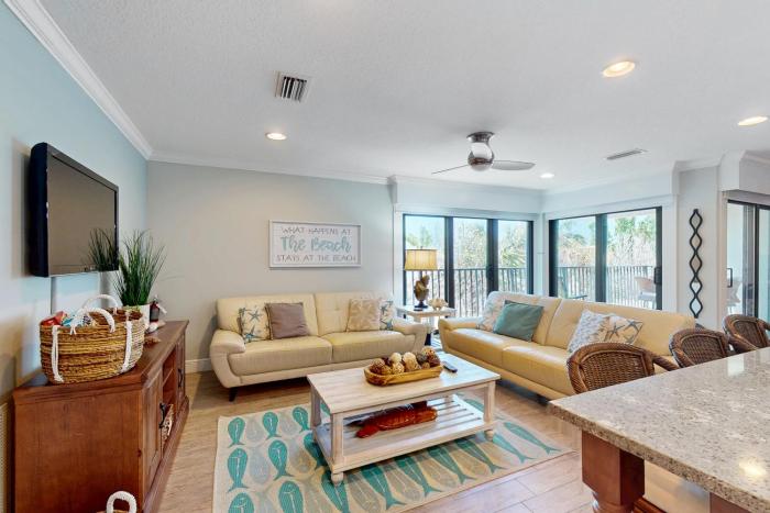 Waters Edge 105 South