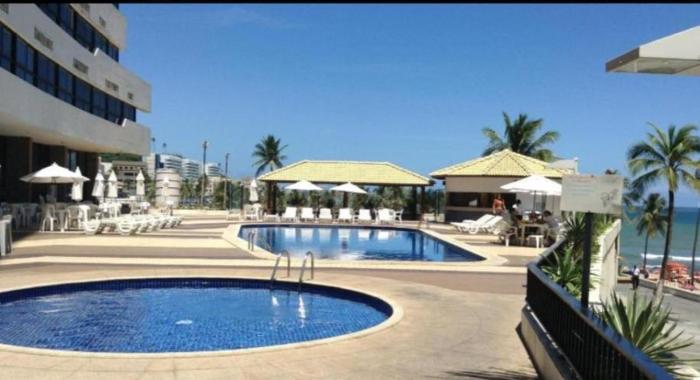 Maravilhoso apartamento pé na areia vista mar Ondina Apart Hotel