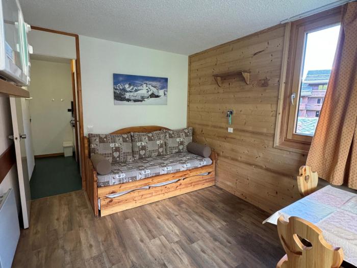 Studio chaleureux 2 pers, skis aux pieds, balcon, vue pistes - FR-1-181-2764