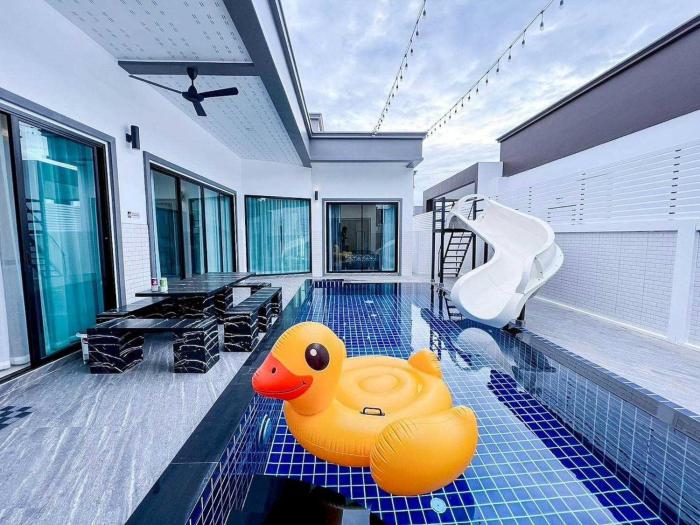 Mellow Family Pool Villa water Slide BBQ Karaoke 12 ppl