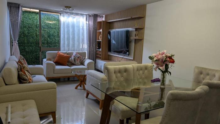 Departamento céntrico con sala comedor y cocina