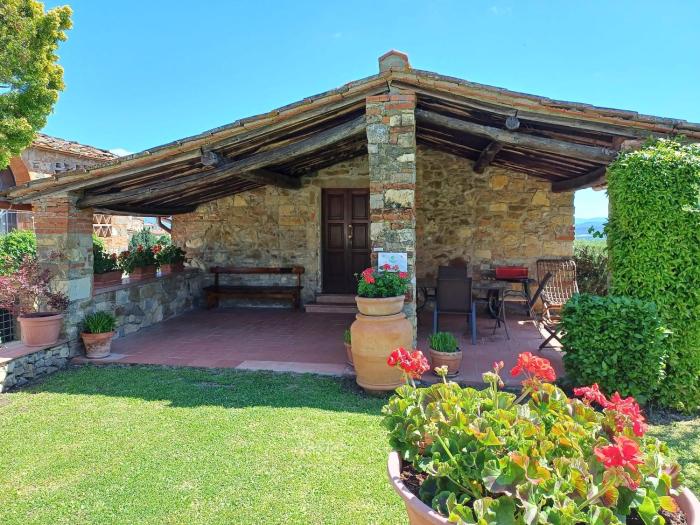 Farmhouse in Tuscany with Olive Grove Views
