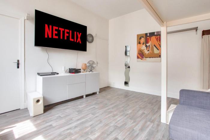 Montmartre Superbe Studio Paris Free Netflix