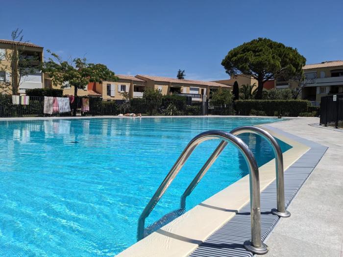 Private Oasis, Pool, Quiet & Air-Conditioned, Garden, Private Garage, Fully Equipped Kitchen, Calanques Gateway