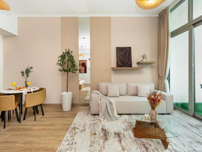 Urban Dubai Marina Stay, Near Yacht Area & Beach Sleep 8 Pax