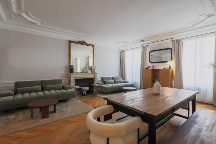 Modern a-c Apartment 4BR-8P - Arc de Triomphe
