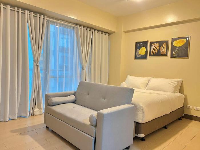 Condotel Across NAIA T3 Manila Airport with WIFI