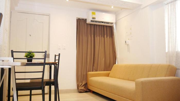 Beachfront building-Workspace, Cozy & Affordable!