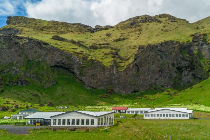 Drangshlid Hotel by Tröll