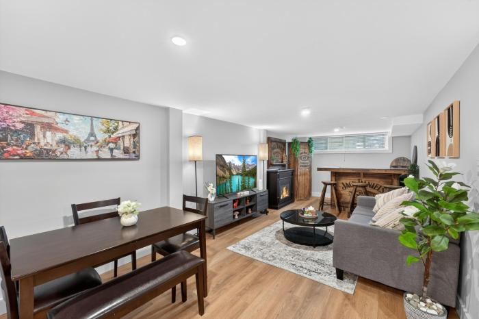 Bright and Modern 2BR Suite with Rustic Bar