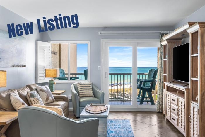 Holiday Surf and Racquet Unit 418