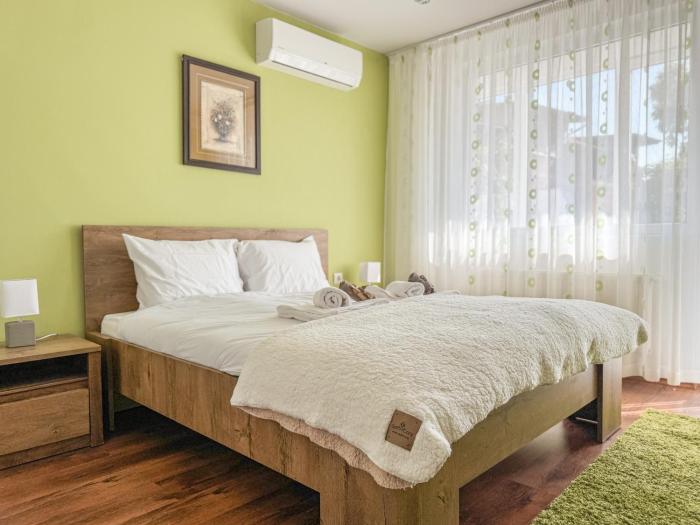 Two-Bedroom Central and Cosy Apartment