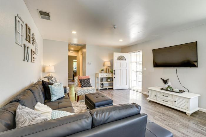 Pet-Friendly Apt 11 Mi to Dtwn San Diego!