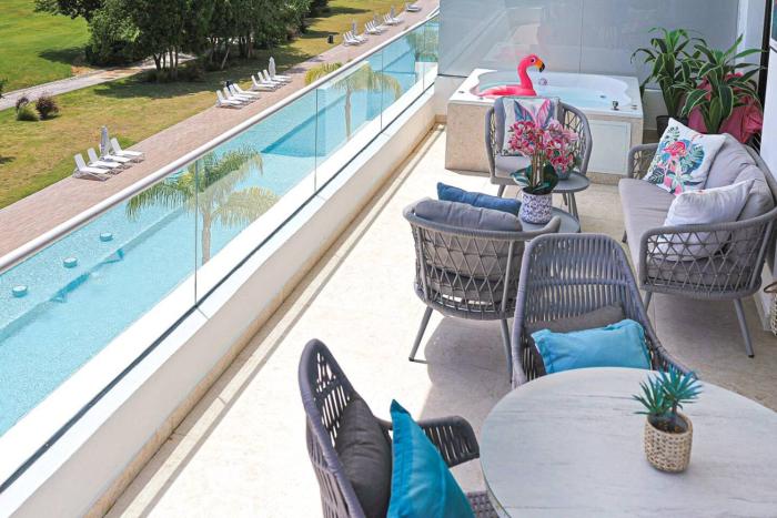 Cozy 2BD Condo, Stunning Views, Jacuzzi