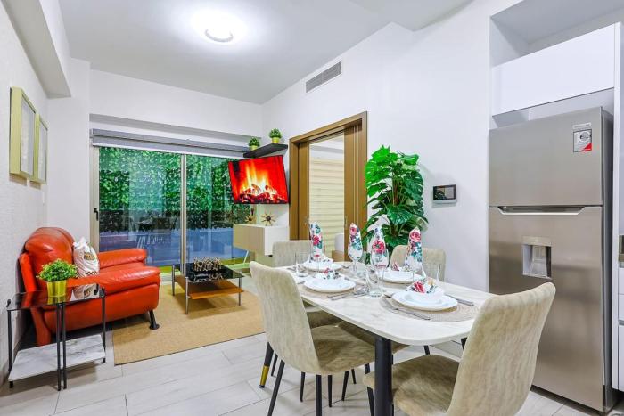 Cozy 2BR Condo, Spectacular Rooftop