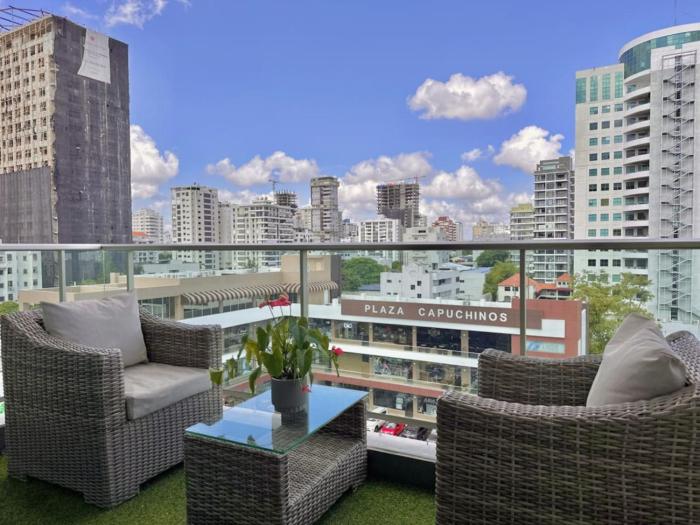 Elegant City-Center Luxury Apt