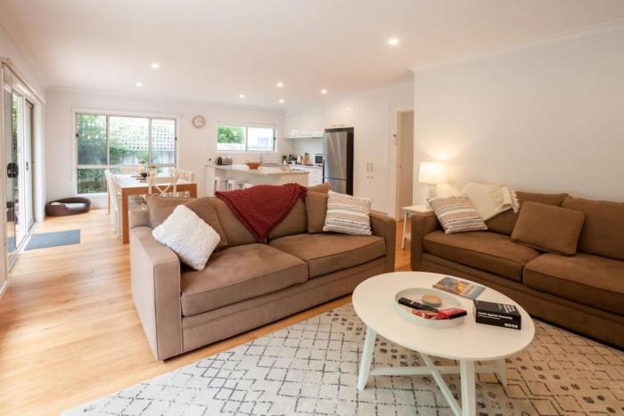 Krambruk House - Walk to the beach, pets welcome