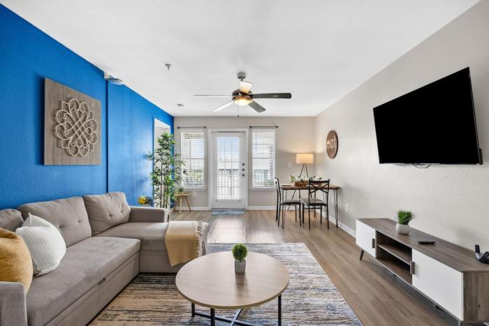 4BR Amazing Resort, Near Airport and Downtown