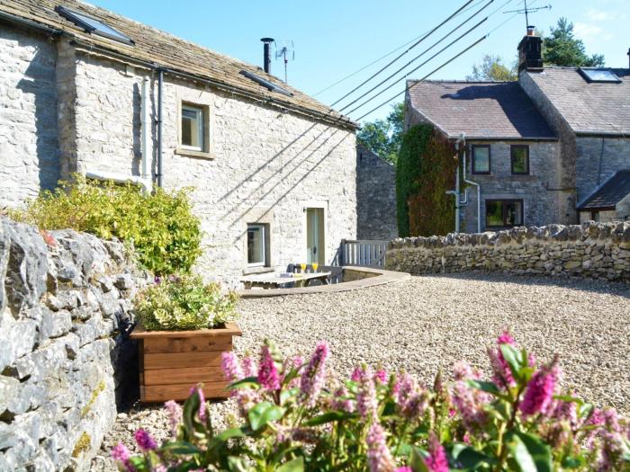 2 Bed in Taddington 76505