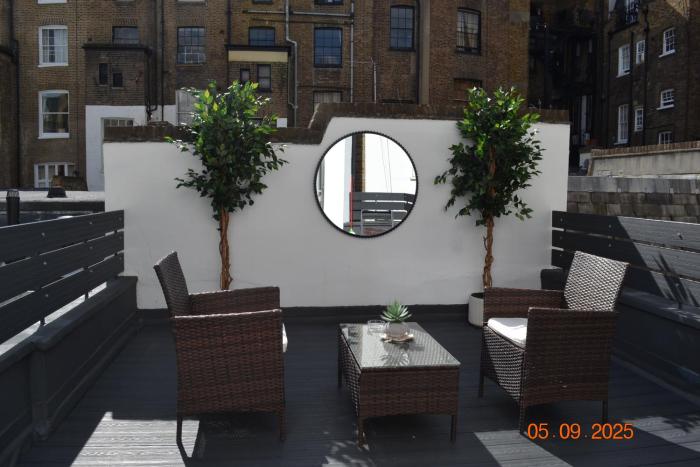 A Magnificent One Bedroom Flat With A Stunning Private Terrace