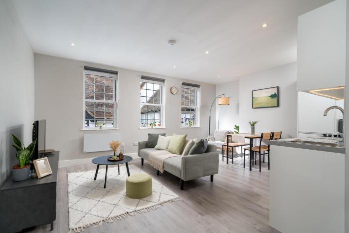 Stylish apartment in the heart of Kingston Town Centre