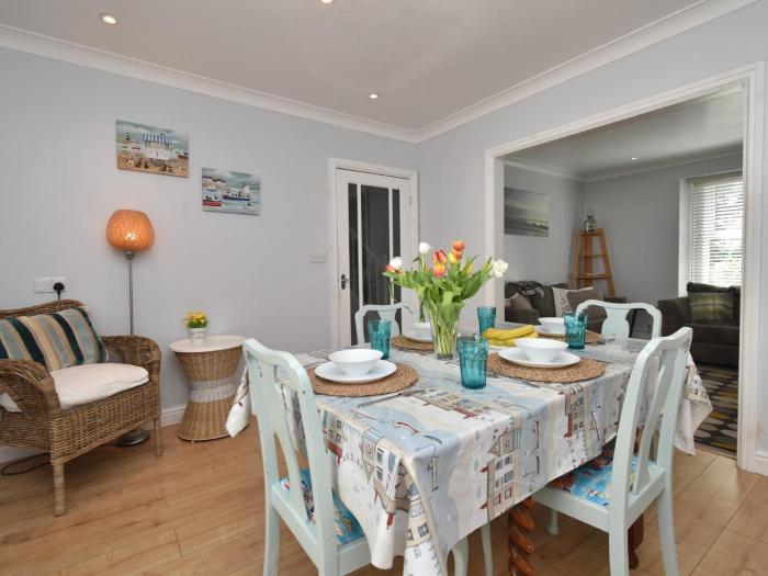 4 Bed in Tenby FB003