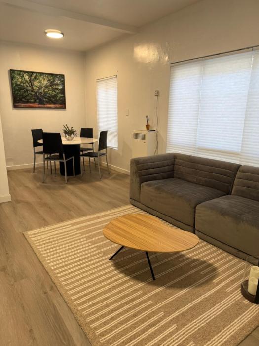 Venice studio apartment Koreatown