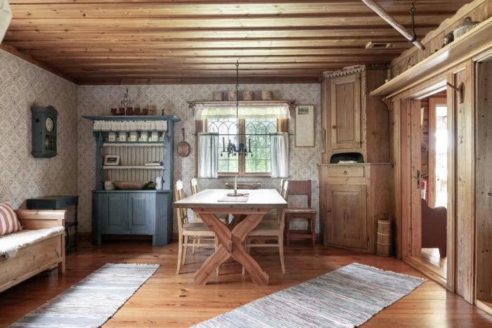 Historic Off-Grid Farm Cottage By Rombo Trail