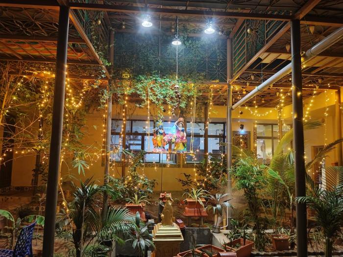 Maha Periyava Kuteeram Family Room