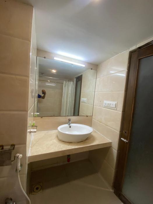 Hotel ATITHI INN ! near Dwarikadhish Temple - Fully Air Conditioning Rooms with Room Service
