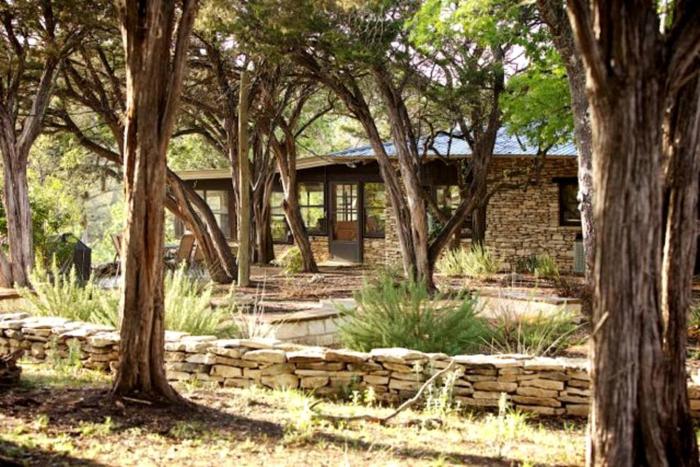 Excellent Riverfront Family Cabin Rental with Hot Tub in Wimberley, Texas
