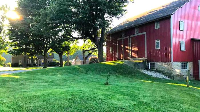 Stunning Rustic Converted Barn Country Getaway near Wabash, Indiana