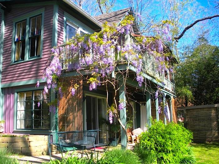 Gorgeous Retreat for a Romantic Getaway in Eureka Springs, Arkansas