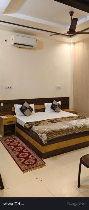 Shree Radha Raman Palace