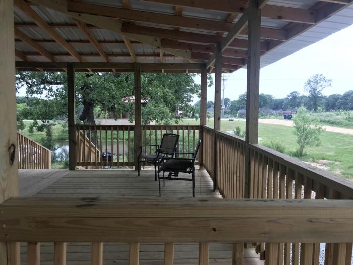 Cozy Cabin Rental on a Winery for a Romantic Weekend Getaway in Oklahoma