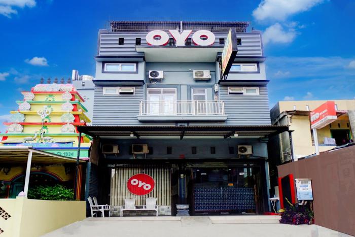 OYO 94787 Hotel Mulana