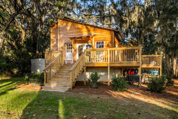 Gorgeous Riverfront Getaway Cabin with Private Dock on Saint Simons Island, Georgia